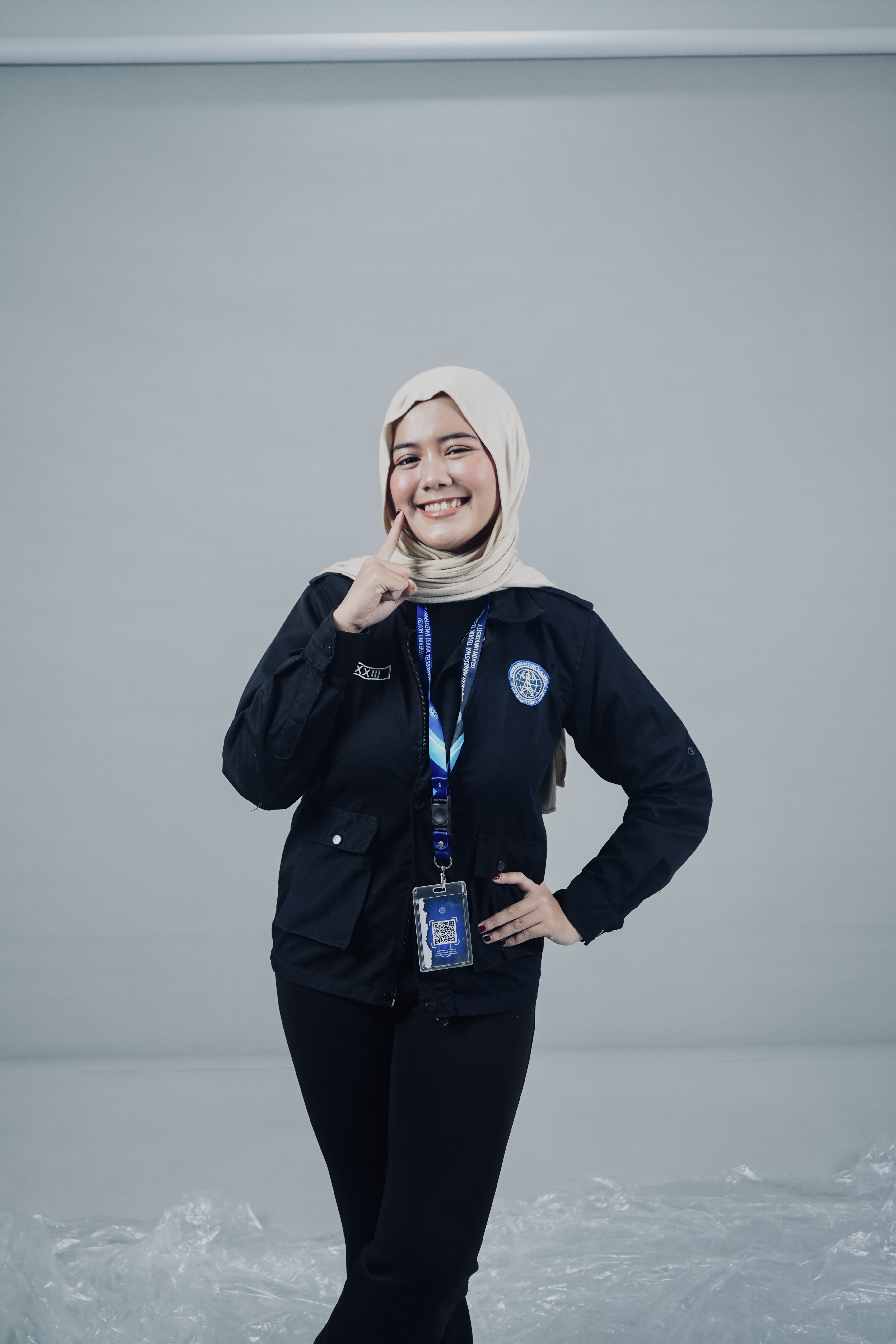 Kepala Divisi Creative Information